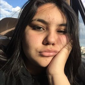 Meet your Posher, Adri